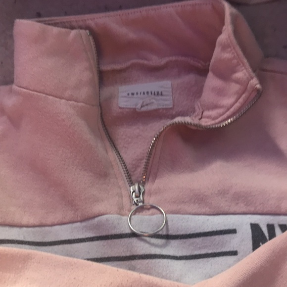 cropped hoodie - Picture 3 of 6